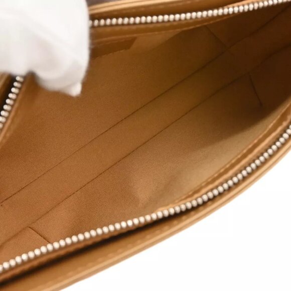 Louis Vuitton Beige Monogram Mat Fowler Handbag - Picture 6 of 10